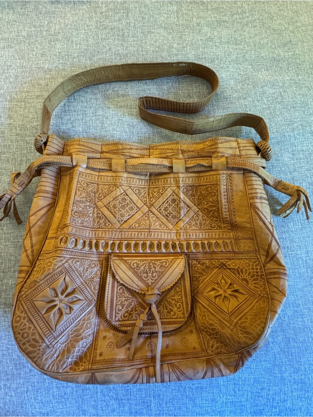 Moroccan Leather Handmade Embossed Boho Hippie Shoulder Bucket Bag - Picture 5 of 14